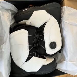 Ride Hera Pro snowboard boot size 7.5, women’s. Brand new in box. Retail $400